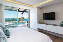 Marinaclub Penthouse in V&A Waterfront – photo 3 thumbnail