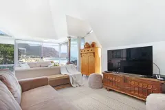 Glen Beach Vista House Upper Unit in Camps Bay – photo 15 thumbnail