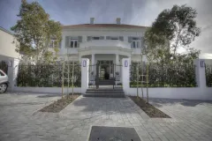 Hoogeind Manor in Claremont – photo 1 thumbnail
