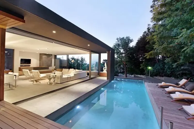 Elite Retreat 3 Bed in Bakoven – photo 1