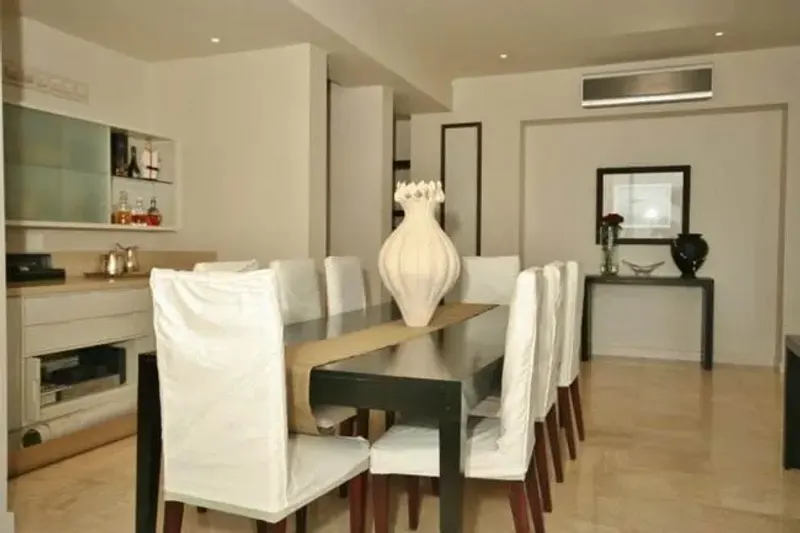 Mahogony Villa in Green Point – photo 7
