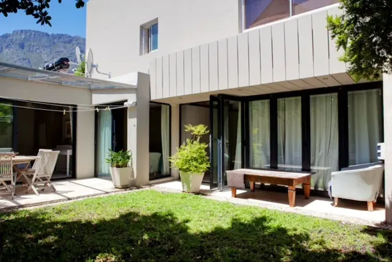 Meadway Green in Camps Bay – photo 8