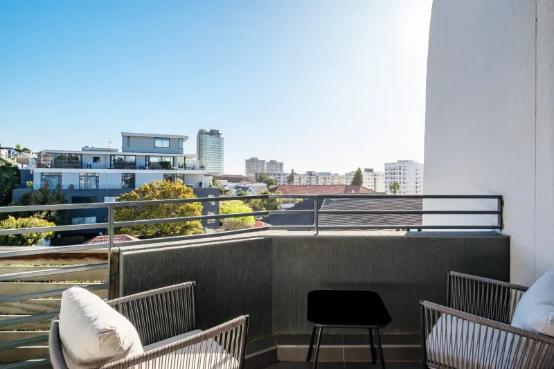 Penthouse on S in Three Anchor Bay – photo 27