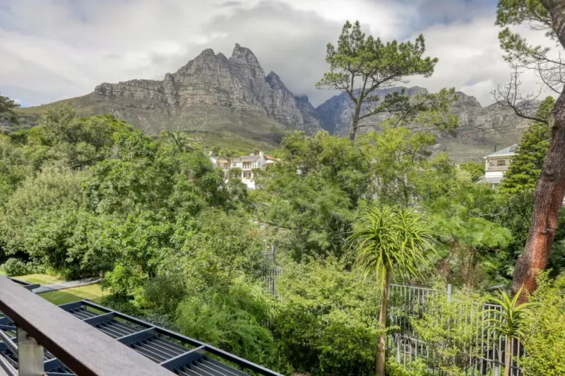 Soltera Glen Camps Bay Apartment in Camps Bay – photo 18