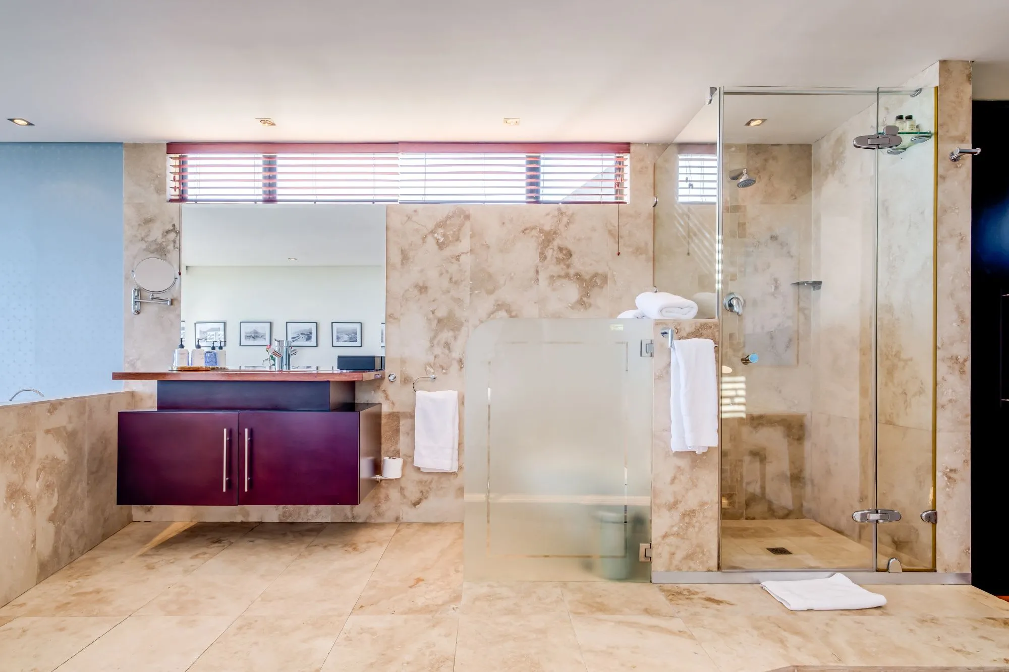 property_777fe4a3-7ee9-4ce1-ba8d-0b68a2bbaef6_32