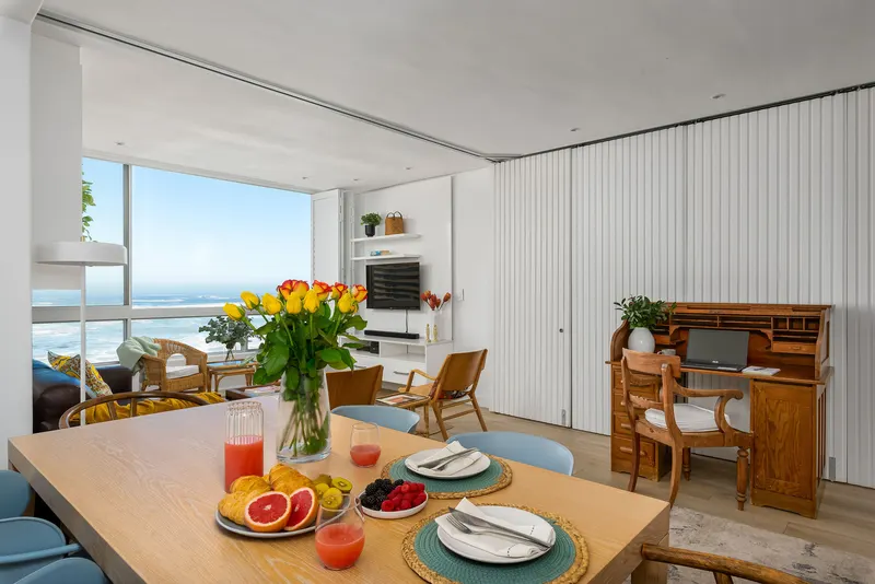 Condo Odessa in Bantry Bay – photo 10