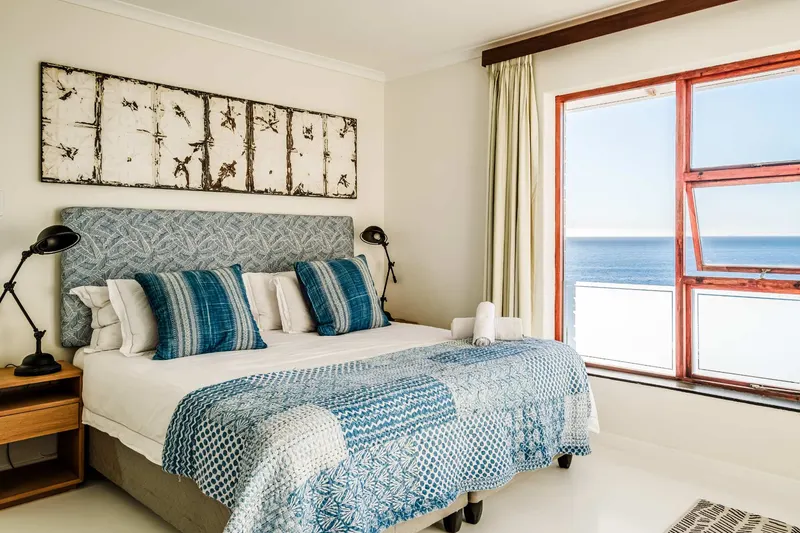 Rock Views in Camps Bay – photo 13