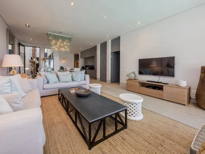 Loader Villa in Green Point – photo 24