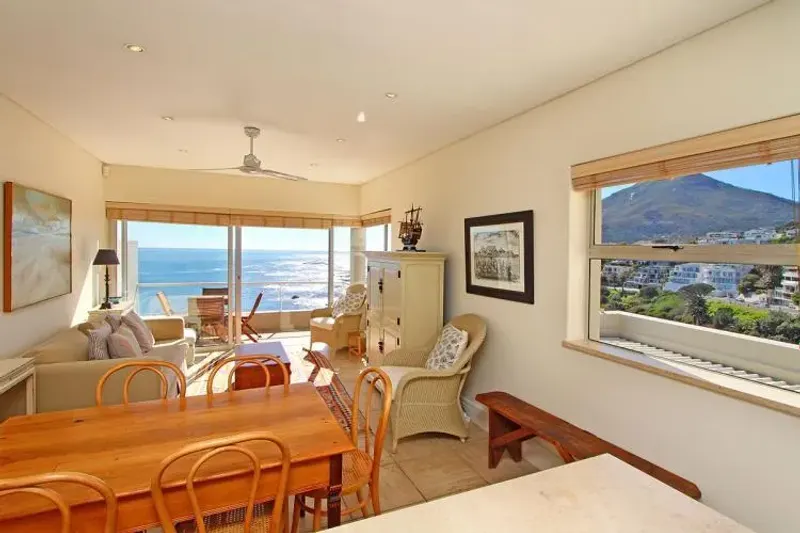 Victoria Views Apartment in Camps Bay – photo 3