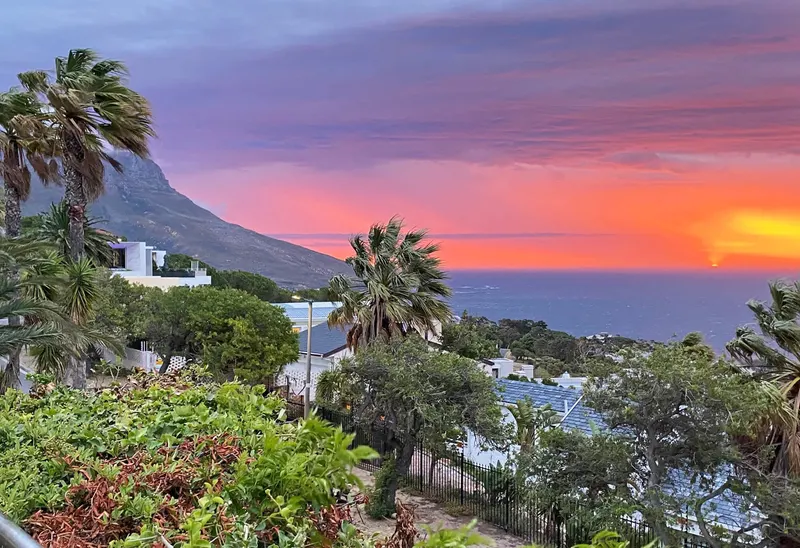 Camps Bay Sunsets in Bakoven – photo 35