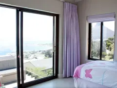 Camps Bay Upper Villa in Bakoven – photo 7 thumbnail