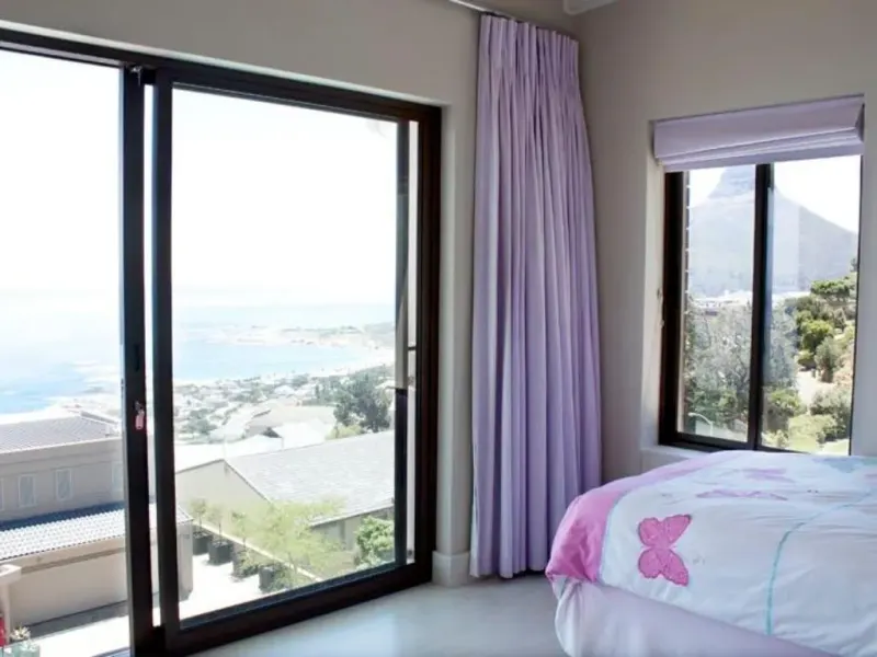 Camps Bay Upper Villa in Bakoven – photo 7