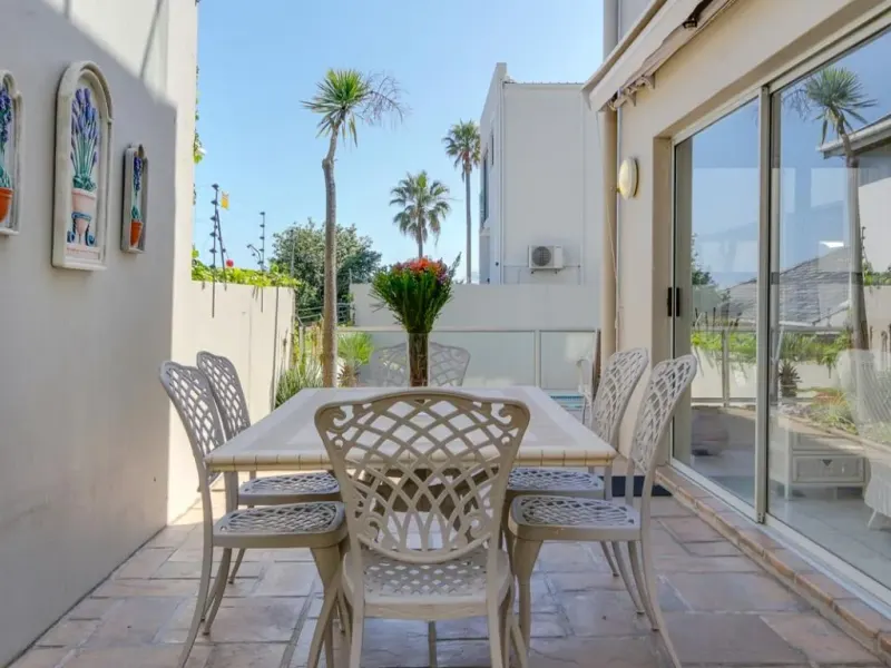 Lago in Camps Bay – photo 1