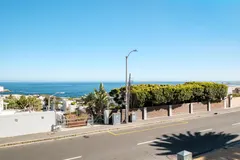 Sapphire Tide Suite in Camps Bay – photo 20 thumbnail