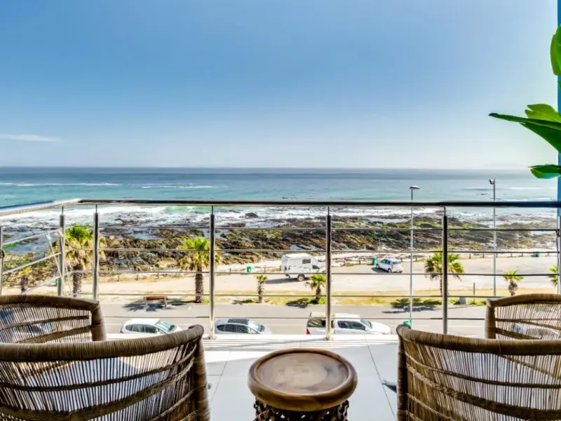 Atlantic Vista in Mouille Point – photo 1