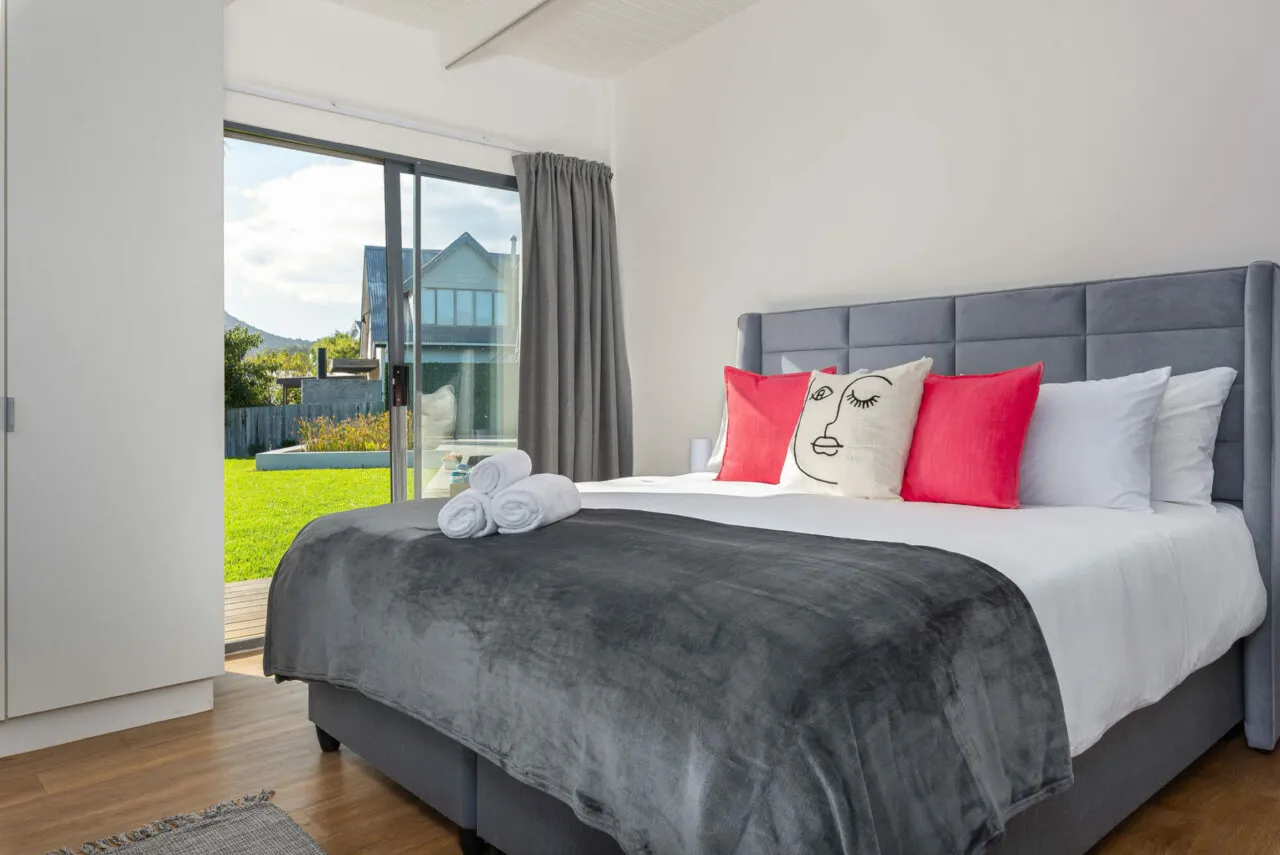property_7aa029fc-e98a-4033-8349-2eebd1e09c04_11