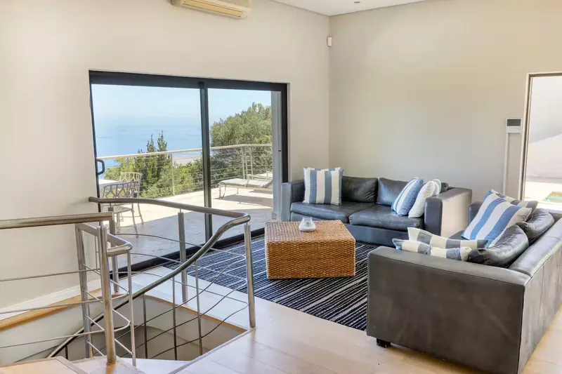 Camps Bay Retreat Villa in Bakoven – photo 14