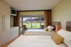 Atlantic Ridge Apartment in Mouille Point – photo 12 thumbnail