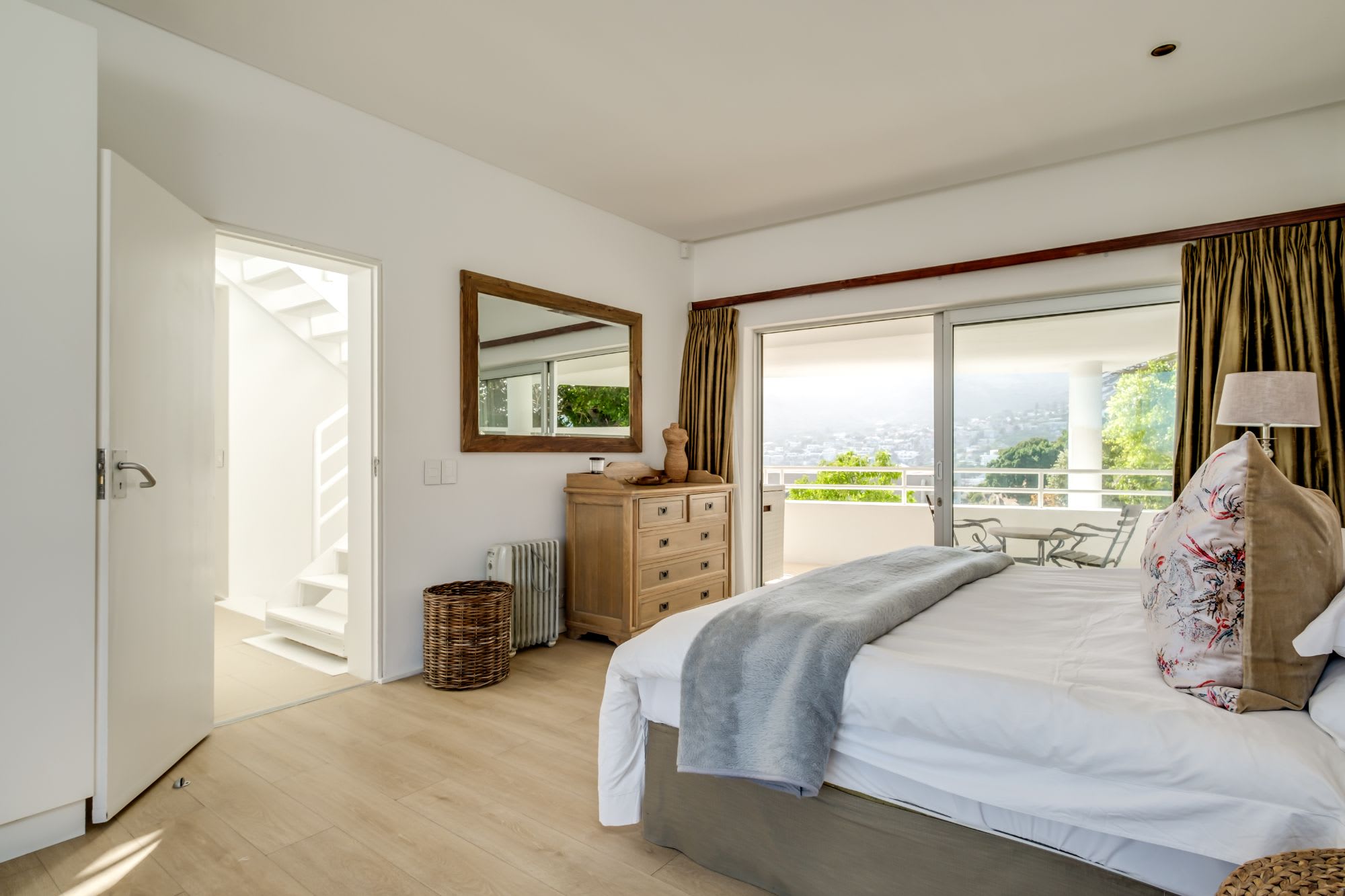 property_7b103633-20a1-4324-afd1-557ea6ff728a_35