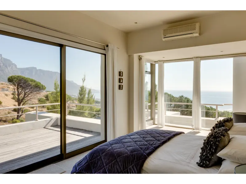 Geneva Sunsets in Camps Bay – photo 17