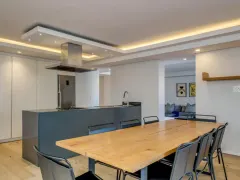 G on S Apartment in Three Anchor Bay – photo 14 thumbnail