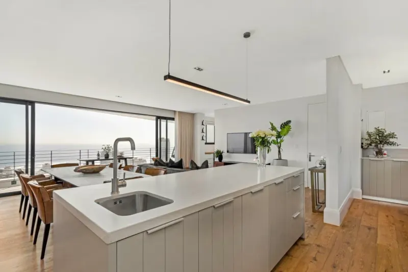 Alpha Penthouse in Green Point – photo 17