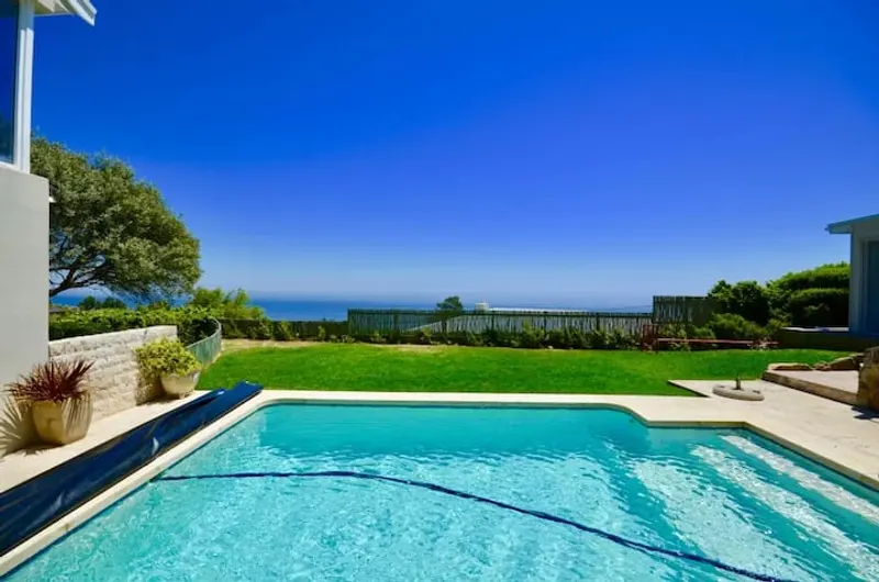 Theresa Avenue Villa in Bakoven – photo 40