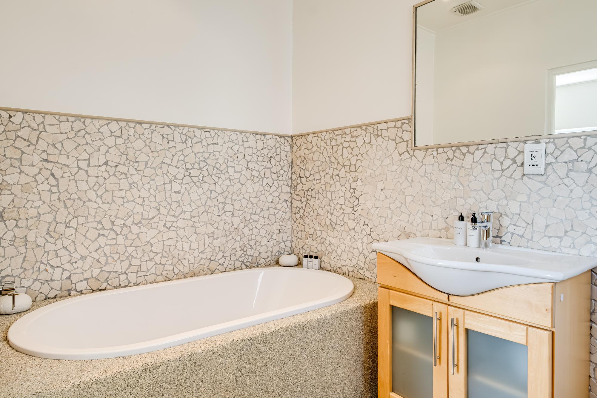 property_7bc6b39b-ecb0-45ea-8472-b798775cd5f1_26