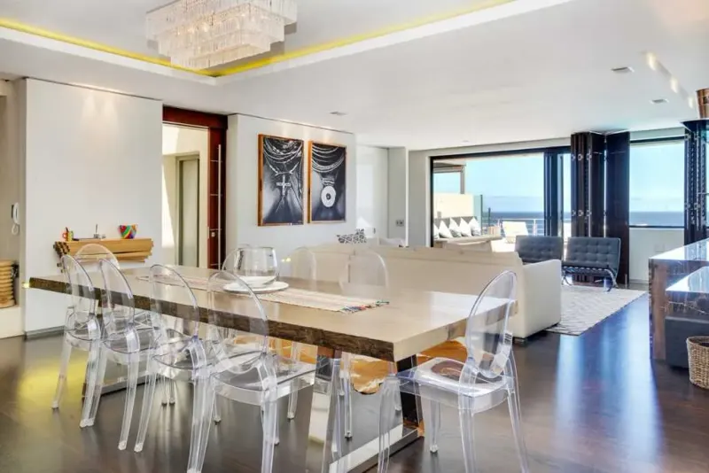 Bali Bay in Camps Bay – photo 9