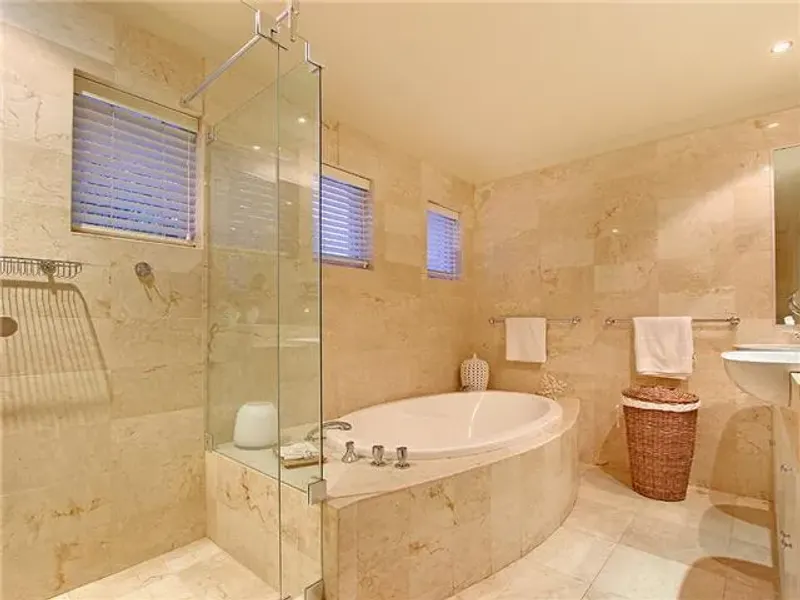 Dunkeld Villa in Camps Bay – photo 16