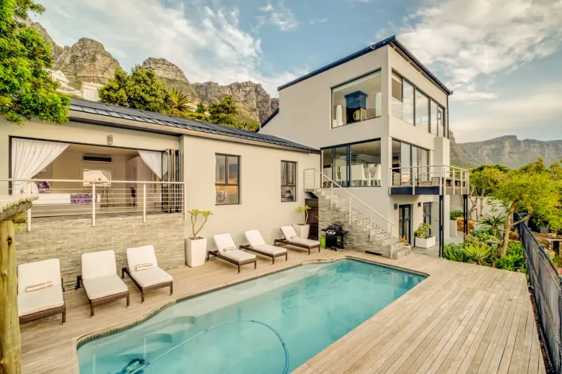 Sunset Views in Camps Bay – photo 19