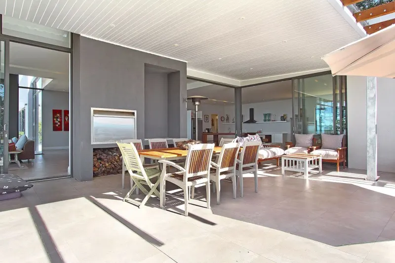 Constantia Zwaanswyk Villa in Steenberg Estate – photo 13