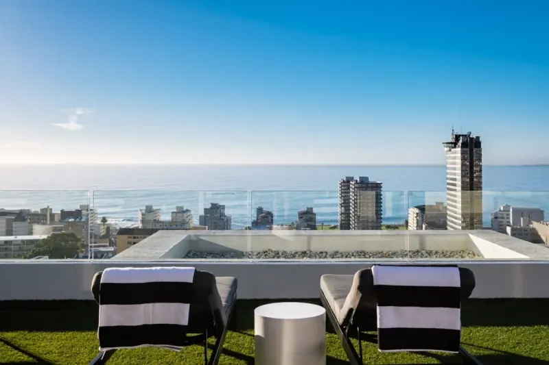 Sea Point Penthouse in Sea point – photo 18
