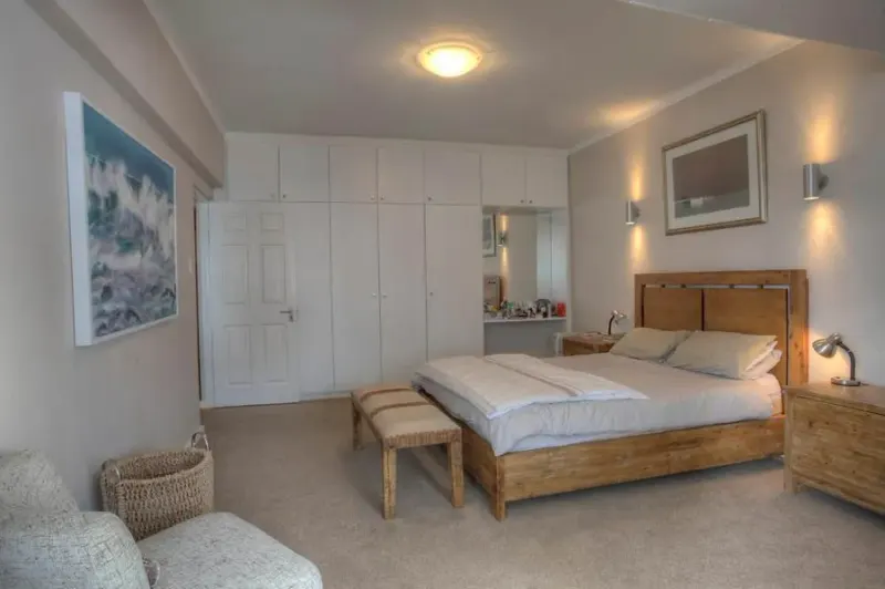Beach Court Apartment in Sea Point – photo 7