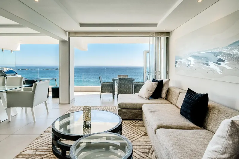 Ocean Breeze in Clifton – photo 17