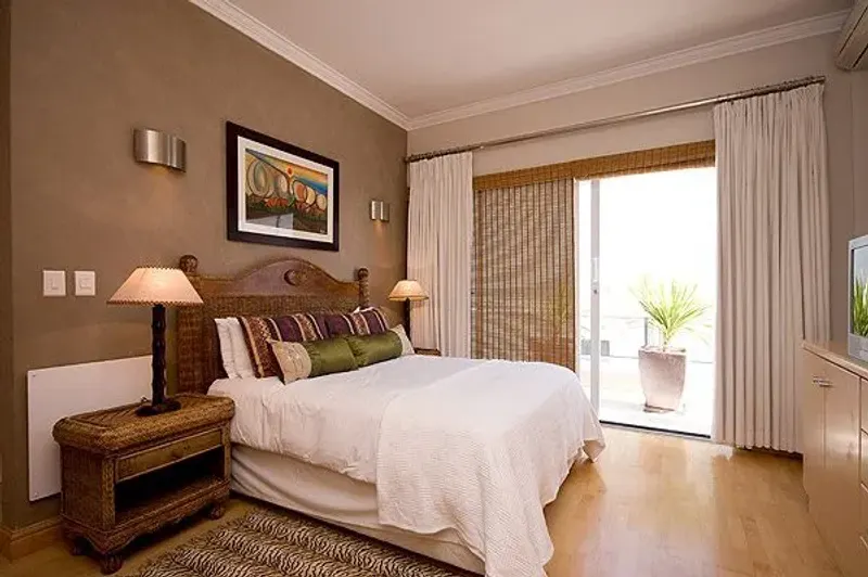Bantry Beach Penthouse in Bantry Bay – photo 13