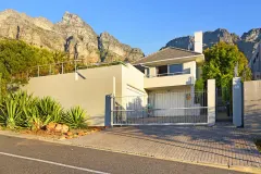 Upper Tree Villa in Camps Bay – photo 21 thumbnail