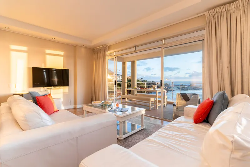 BALI SHORE APT (CB019C) in Camps Bay – photo 8