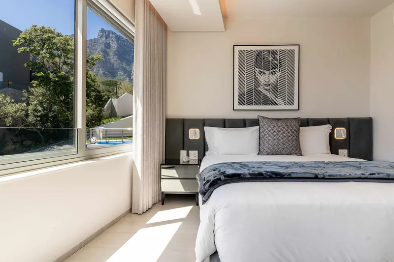 Glass House in Camps Bay – photo 30