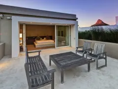 Theresa Luxe - Luxury Villa with pool & ocean views in Bakoven – photo 23 thumbnail