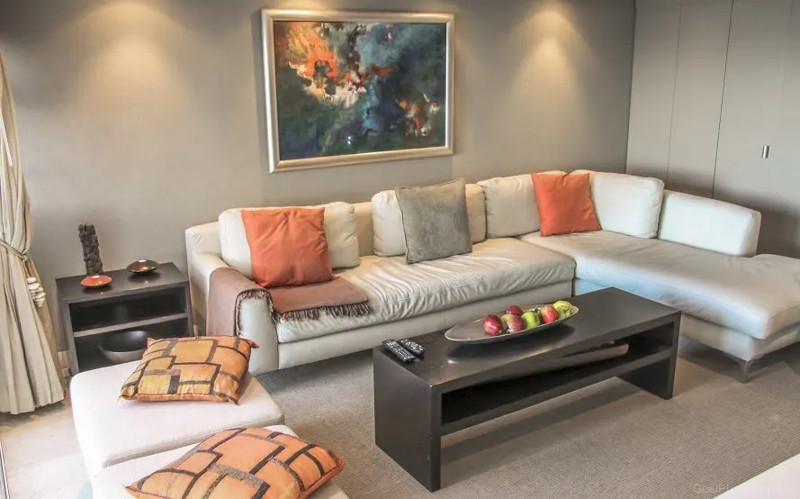 property_8061474e-88f6-4e01-b90f-7612d35ff4b2_0