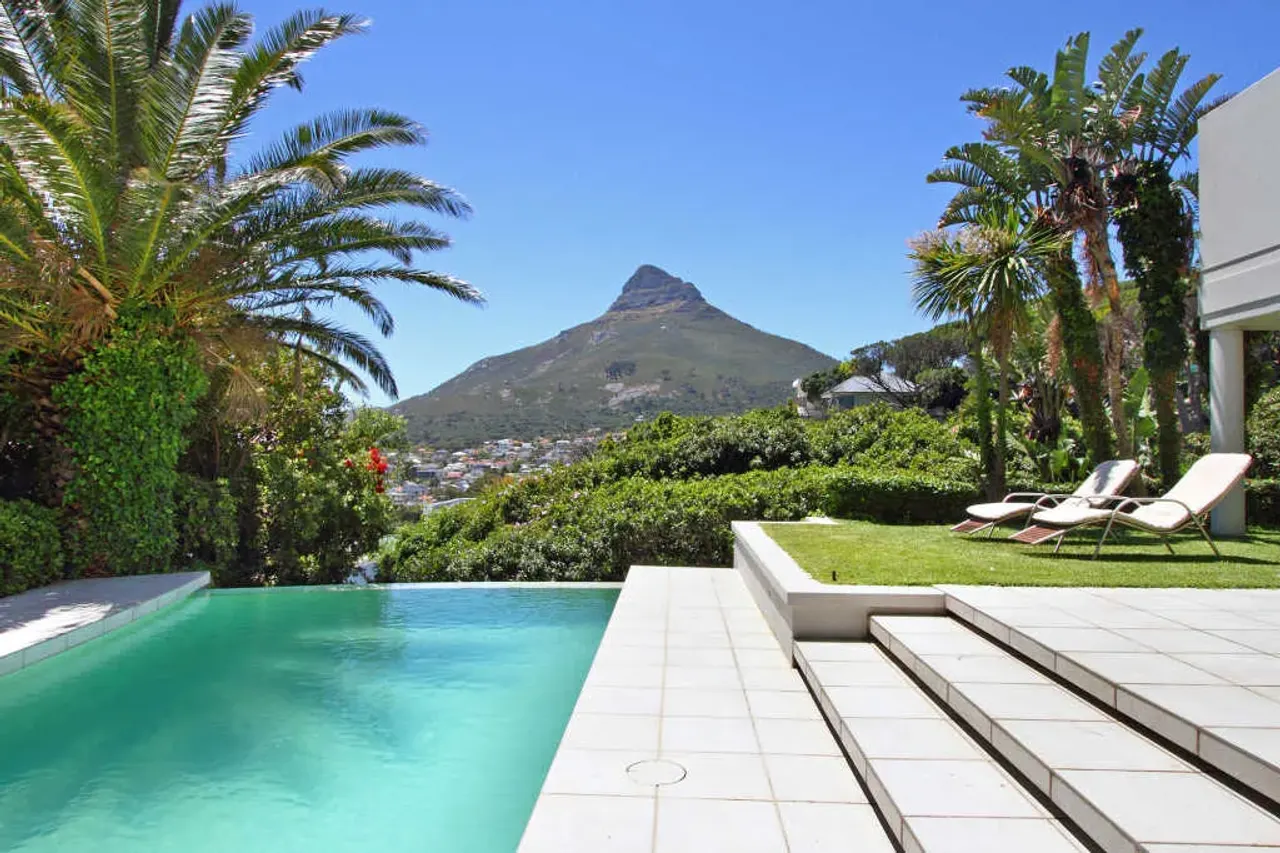 Lions View 7 Bedroom in Camps Bay