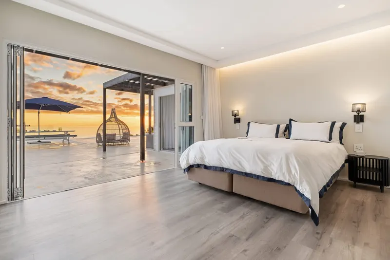 TWO VIEWS (CB155) in Camps Bay – photo 46