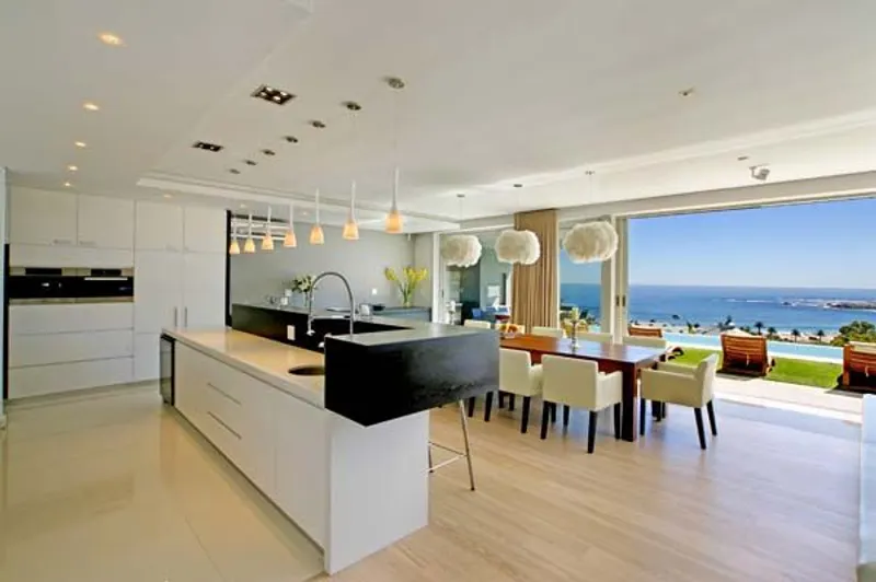 Geneva Villa in Camps Bay – photo 25