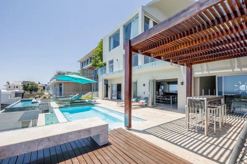 Aegea in Bantry Bay – photo 47