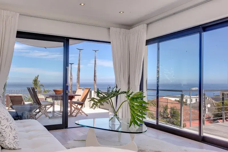 Seaside Villa in Camps Bay – photo 8