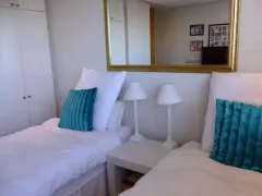 Naelemay Beach Road Apartment in Sea Point – photo 9 thumbnail