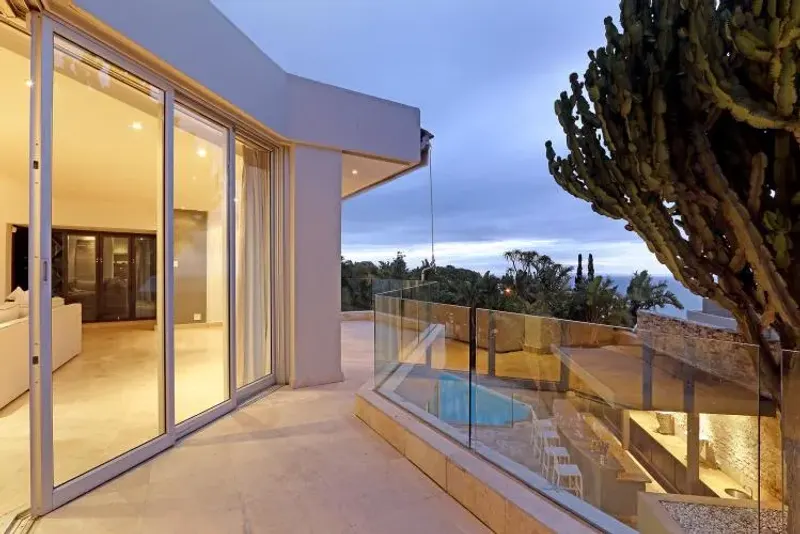Geneva 49 Villa in Camps Bay – photo 2