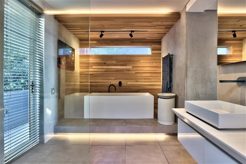 property_81728dd6-96b5-444d-86f4-47759461e346_50
