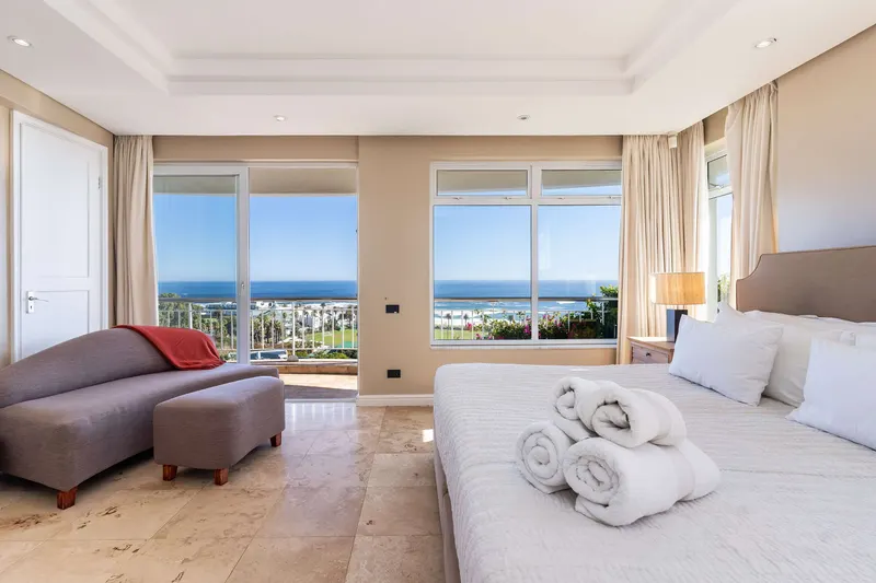 Tree Villa in Camps Bay – photo 26